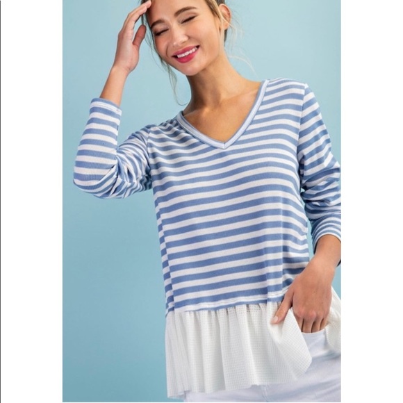 🛍NEW! Long Sleeve Ruffle Trim Top! - Picture 6 of 8